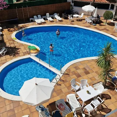 Mireia Hotel