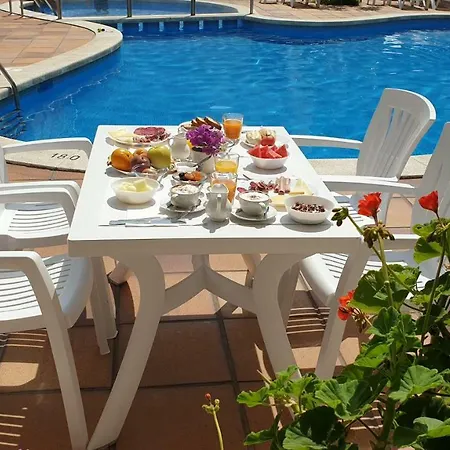 Mireia Hotel