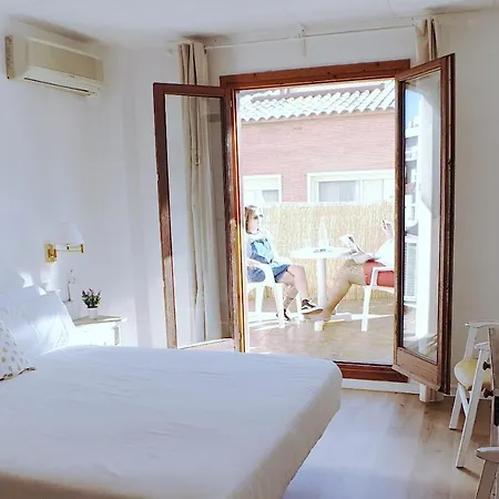 Mireia * יורט דה מאר