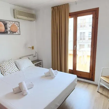 Mireia * יורט דה מאר