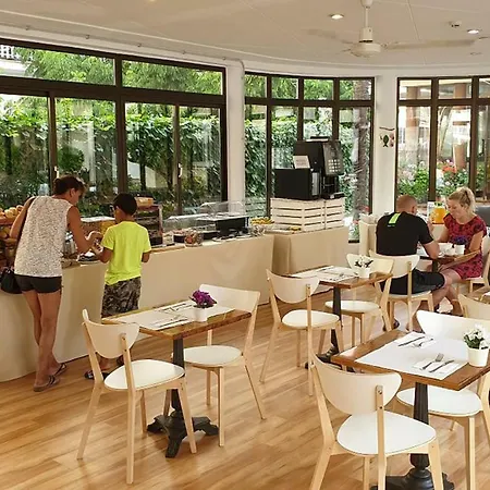 Mireia * יורט דה מאר